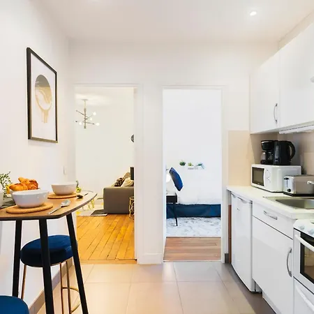 1br Flat Paris