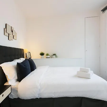 1br Flat Apartment