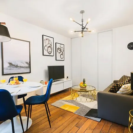 1br Flat Apartment